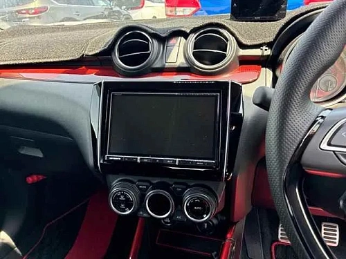 SUZUKI SWIFT 2023