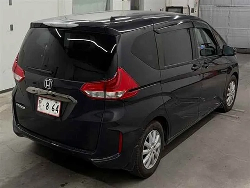 HONDA FREED 2023
