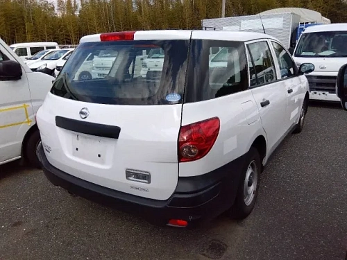 NISSAN AD 2021