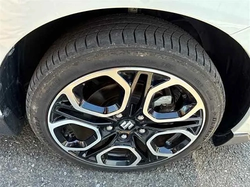 SUZUKI SWIFT 2022