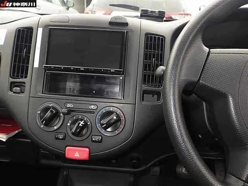 NISSAN AD 2022
