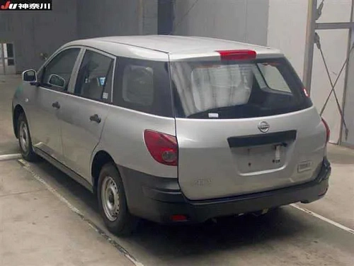 NISSAN AD 2022