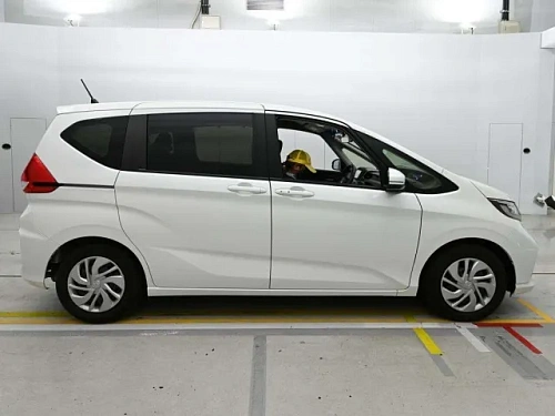 HONDA FREED 2023