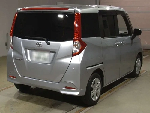 TOYOTA ROOMY 2023