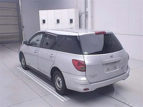 NISSAN AD 2021