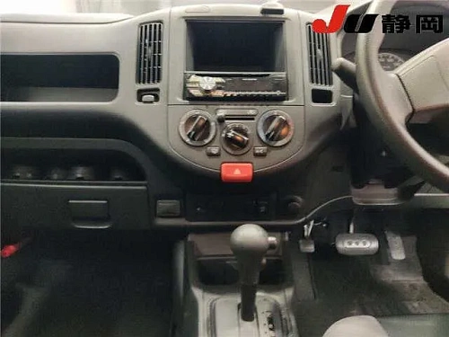 NISSAN AD 2021