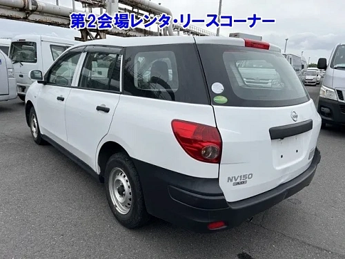 NISSAN AD 2021