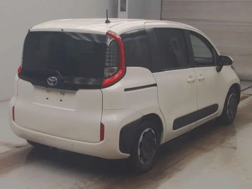 TOYOTA SIENTA 2023
