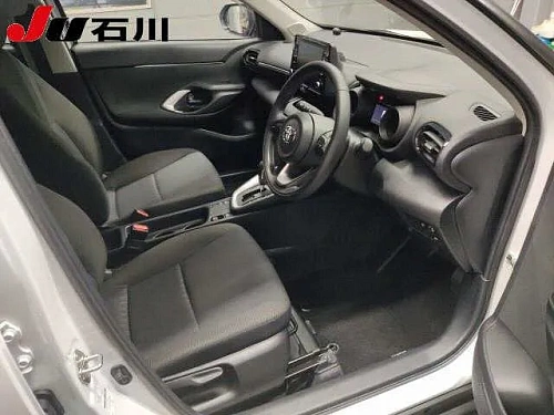 TOYOTA YARIS CROSS 2023