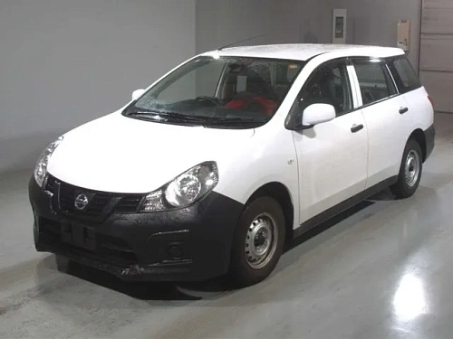 NISSAN AD 2021