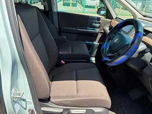 HONDA FREED 2023