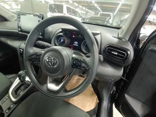 TOYOTA YARIS CROSS 2023