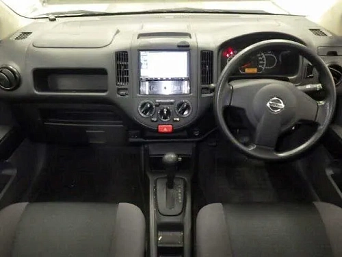 NISSAN AD 2021