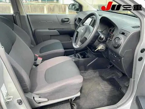 NISSAN AD 2021