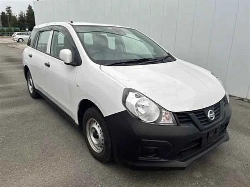 NISSAN AD 2021