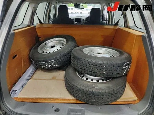 NISSAN AD 2021
