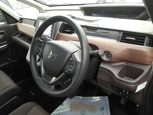 HONDA FREED 2023