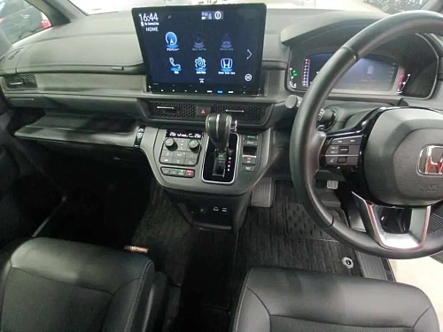 HONDA STEP WAGON 2023