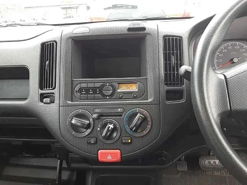NISSAN AD 2021