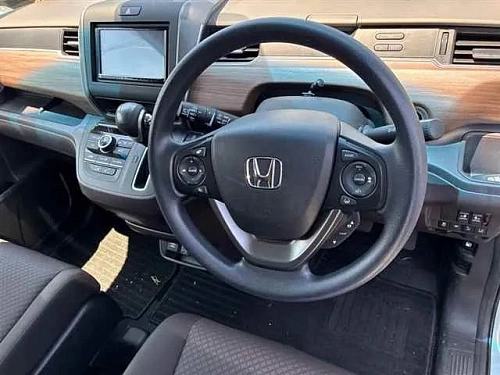 HONDA FREED 2023