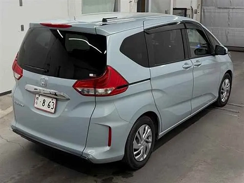 HONDA FREED 2023