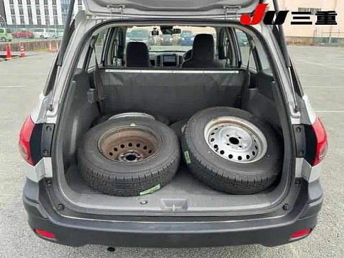 NISSAN AD 2021
