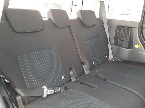 TOYOTA ROOMY 2023