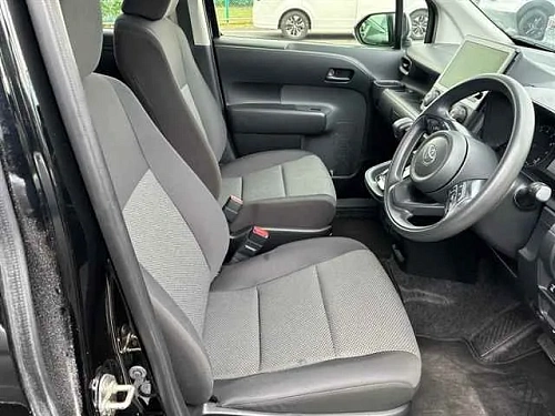 TOYOTA SIENTA 2023