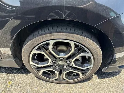 SUZUKI SWIFT 2023