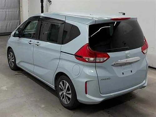 HONDA FREED 2023
