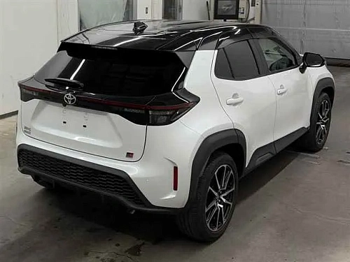 TOYOTA YARIS CROSS 2023