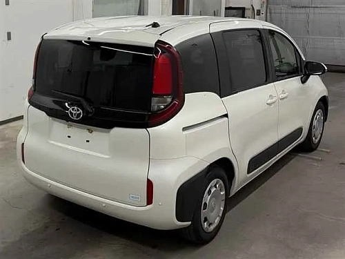 TOYOTA SIENTA 2023