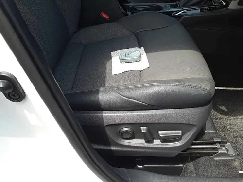 TOYOTA COROLLA CROSS 2023