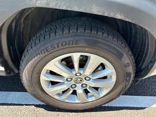 TOYOTA YARIS CROSS 2023