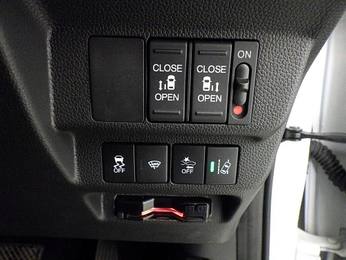 HONDA FREED 2023