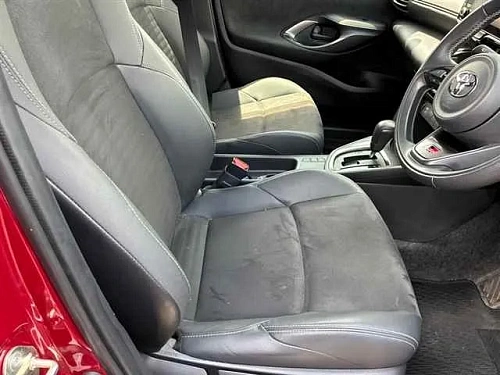TOYOTA YARIS CROSS 2023
