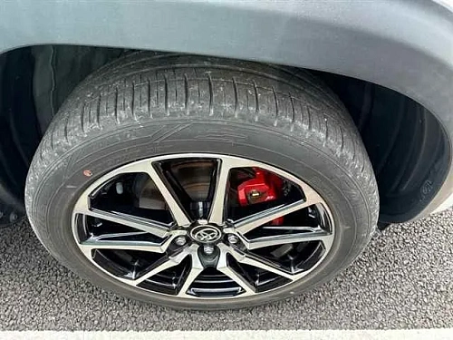 TOYOTA YARIS CROSS 2023