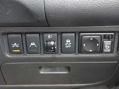 NISSAN AD 2021