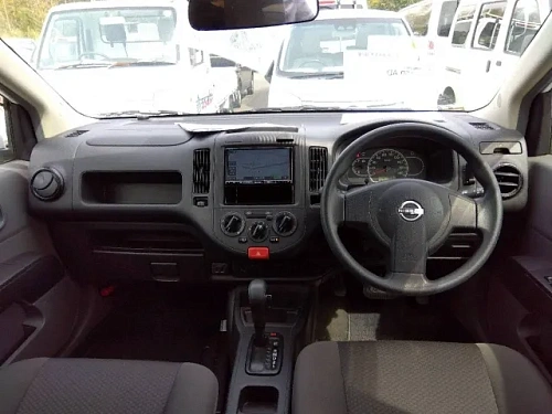 NISSAN AD 2022