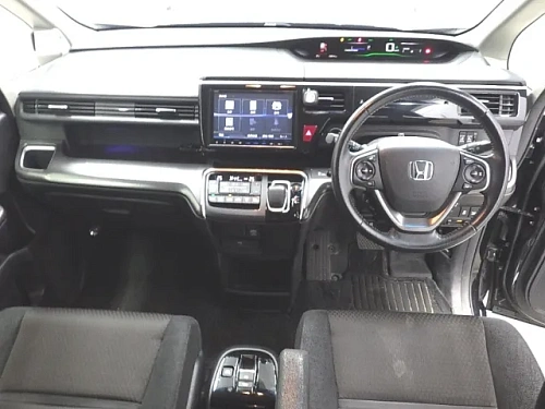 HONDA FREED 2023