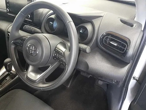 TOYOTA YARIS CROSS 2023