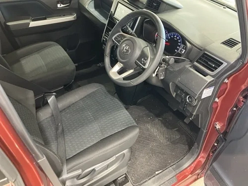 TOYOTA ROOMY 2023