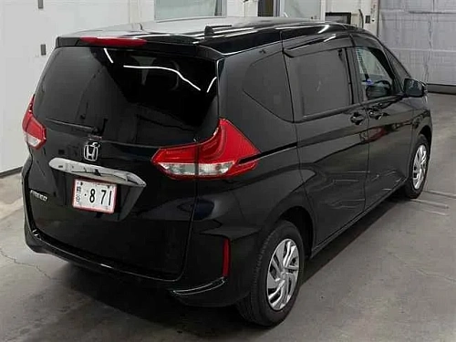 HONDA FREED 2023