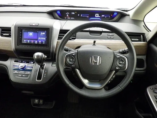 HONDA FREED 2023