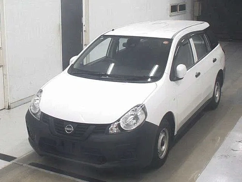 NISSAN AD 2021