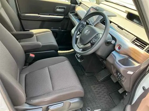 HONDA FREED 2022