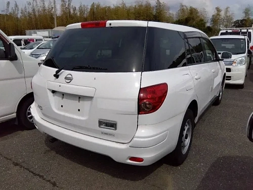 NISSAN AD 2022