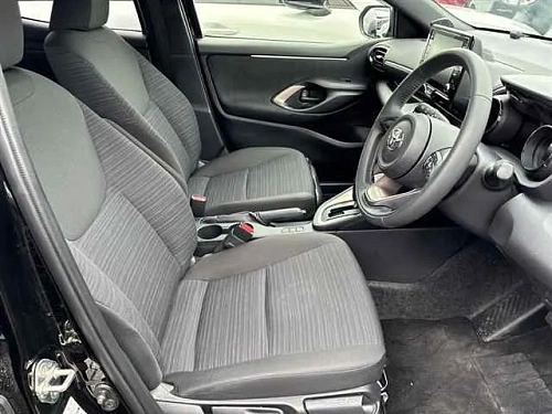 TOYOTA YARIS 2023