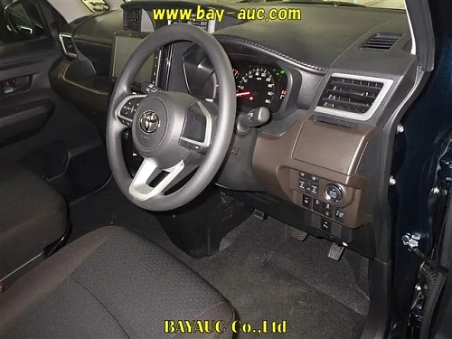 TOYOTA ROOMY 2023