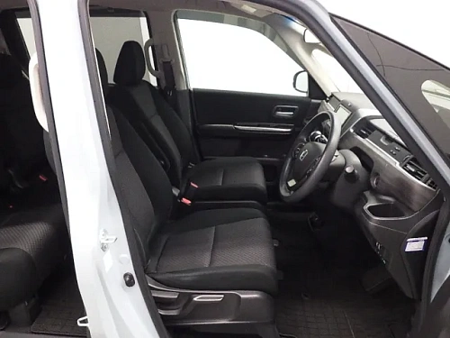 HONDA FREED 2023